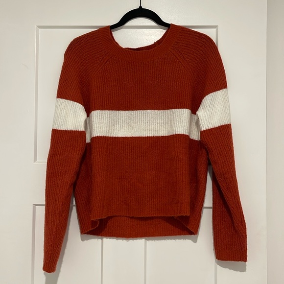 Forever 21 Long Sleeve Sweater - Picture 1 of 4